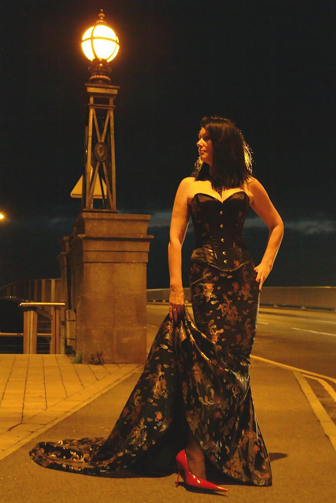 25P Classy Mistress