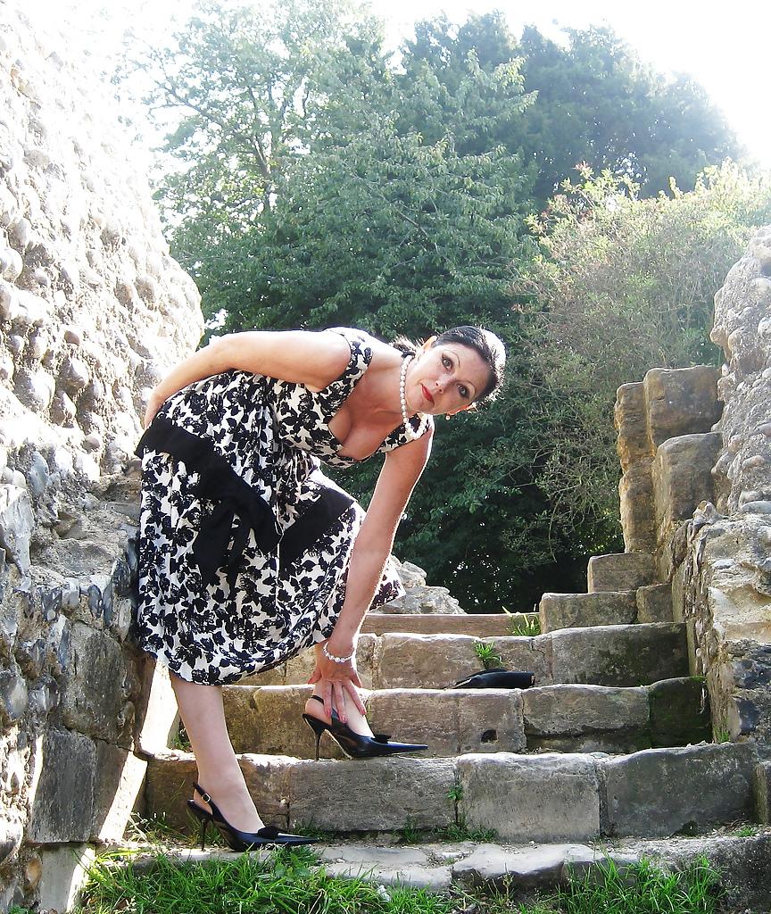 25P Classy Mistress