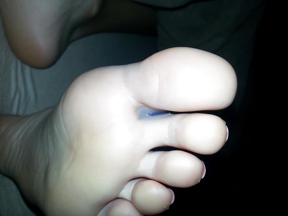 25P Ex girl feet and soles 