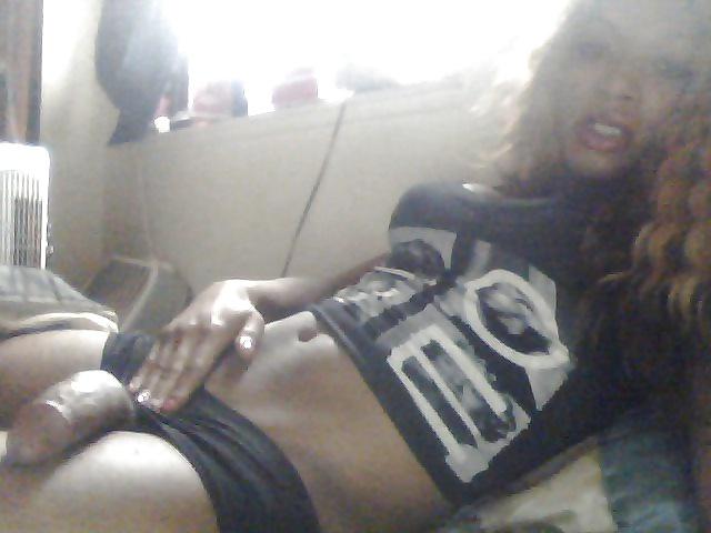 25P BLACK TS BIG DICK HOOD TRANNY