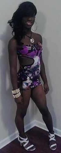 25P BLACK TS BIG DICK HOOD TRANNY