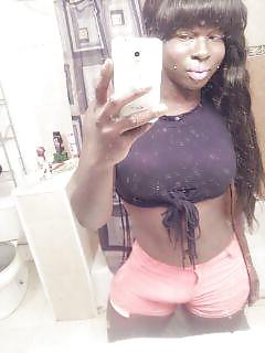 25P BLACK TS BIG DICK HOOD TRANNY