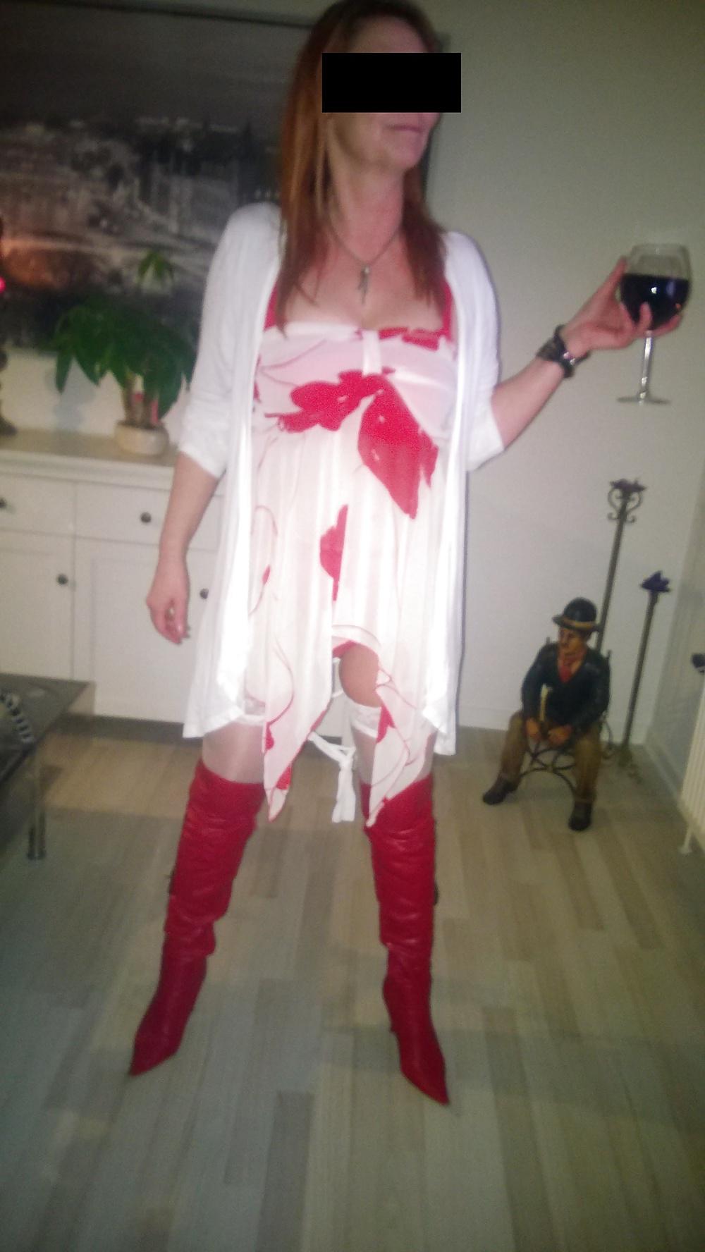 18P Wife in red and white
