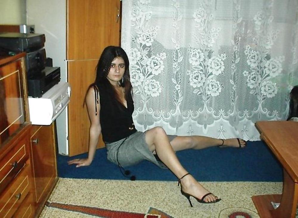 10P Arab turkish girl: aysen