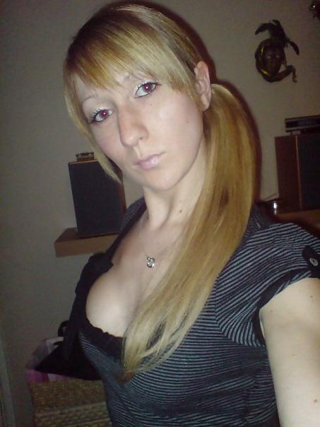 19P Redhead Teen