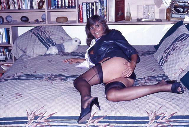 25P SH Retro Pornstar Uschi Digart Solo Show Gallery 2
