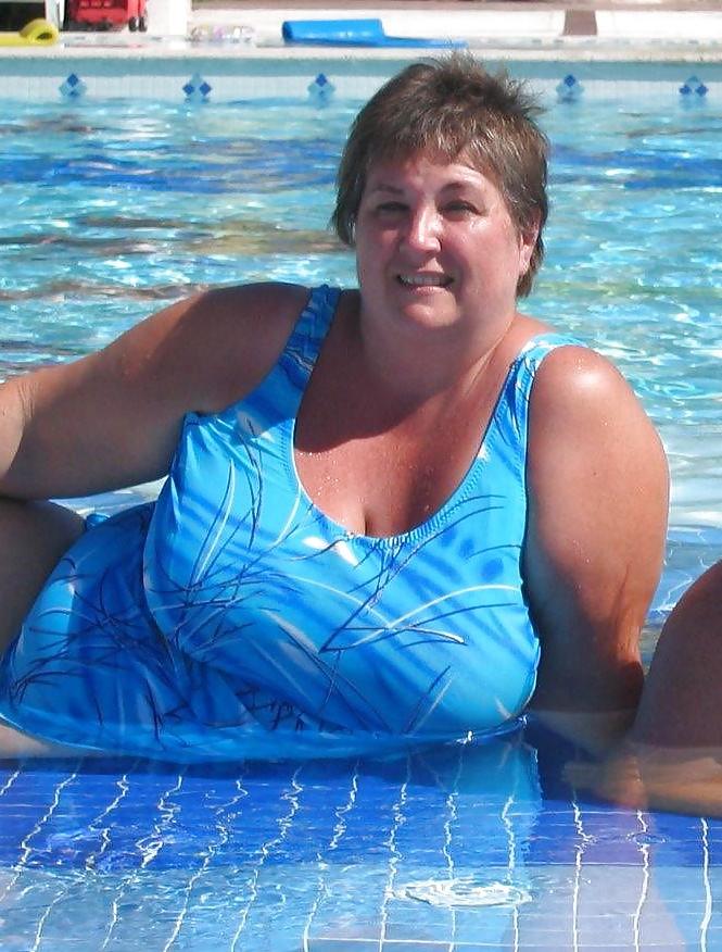 25P Swimsuit bikini bra bbw mature dressed teen big tits - 70