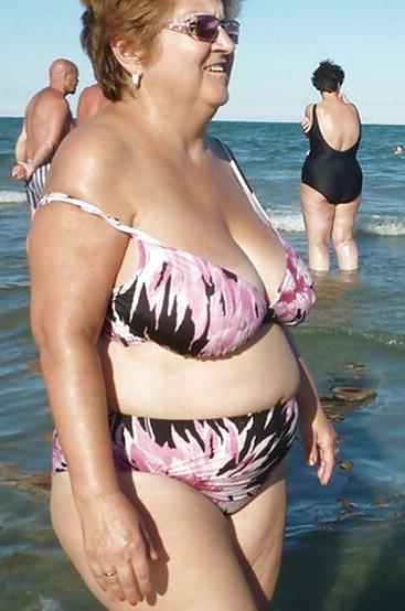 25P Swimsuit bikini bra bbw mature dressed teen big tits - 70
