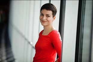 25P Politicians with cool short hair cuts