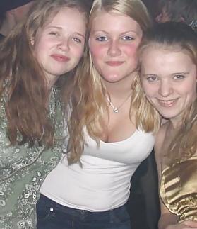 8P Danish teens- 26-cleavage