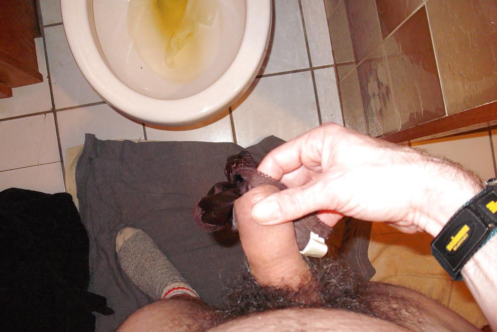 18P Ejaculation ds petites culottes voisine 1