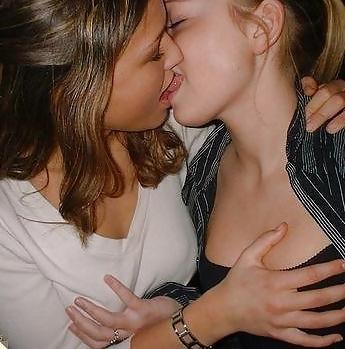 25P Danish teens-20-party flashing breasts 