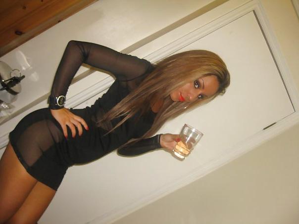 19P Sexy british mixed race party slut 