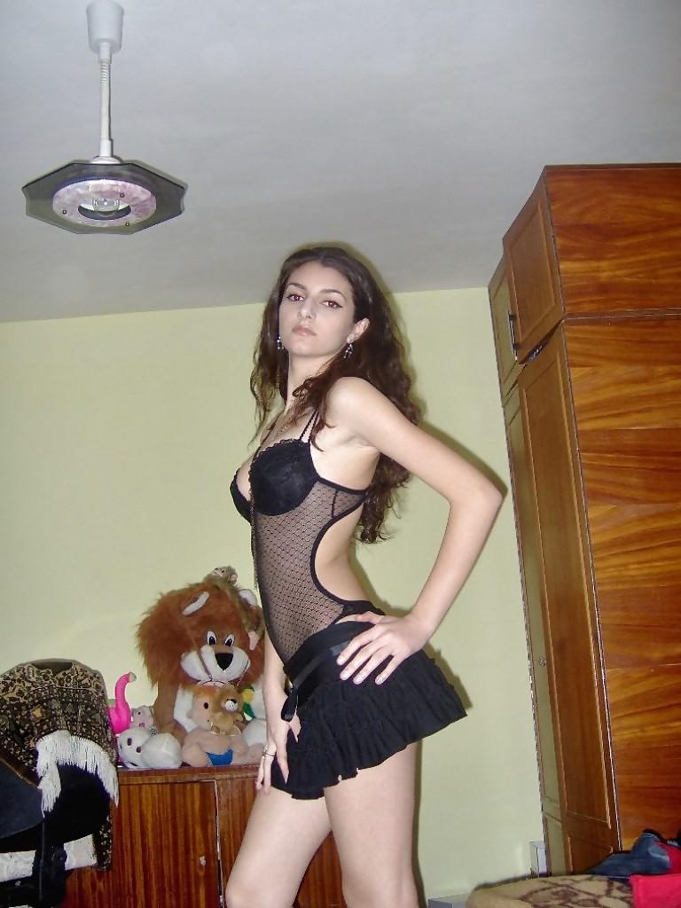 25P Hot Turkey #43 (Turkish teens milfs moms mature slut wives)