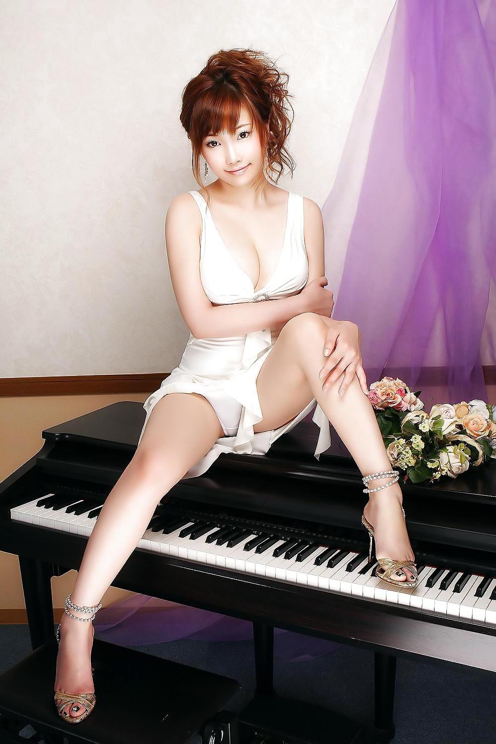 25P Korean Japanese girls 19
