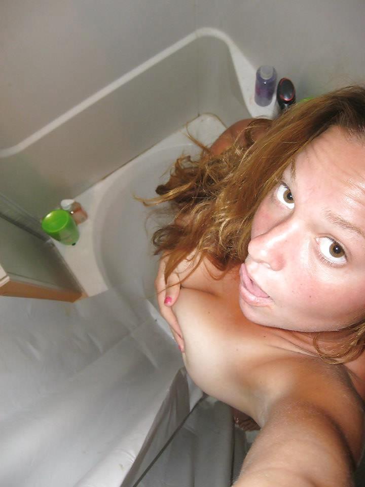 25P Busty AM Shower Time