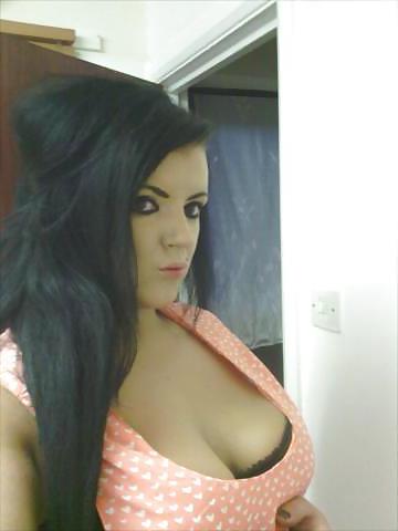 25P Some Cleavage shots
