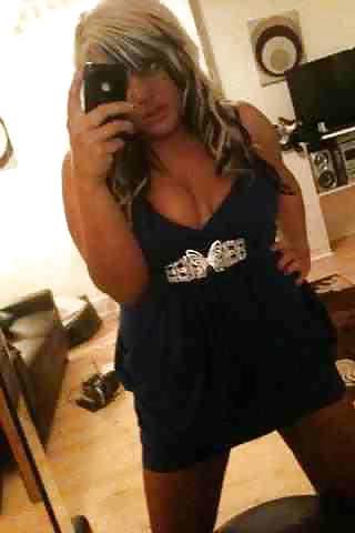 25P Some Cleavage shots