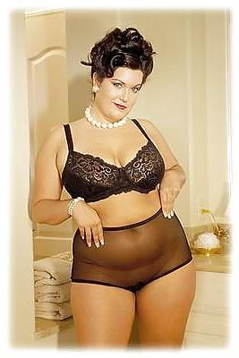 7P Fab Sexy women in beautiful underwear