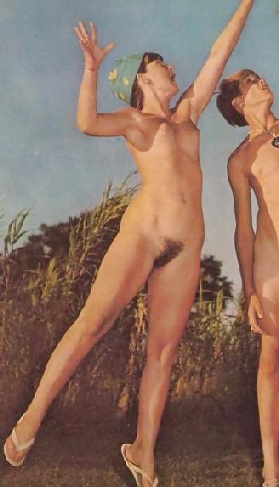 24P RETRO NUDES