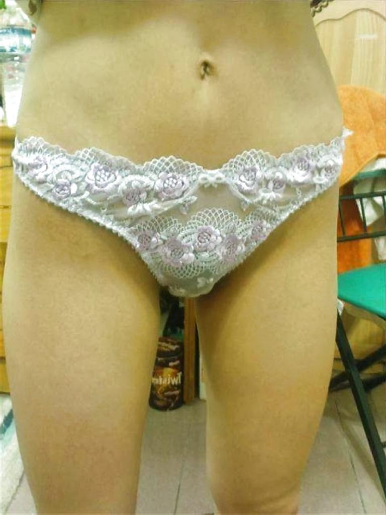 19P Asian Friend Upskirts fun