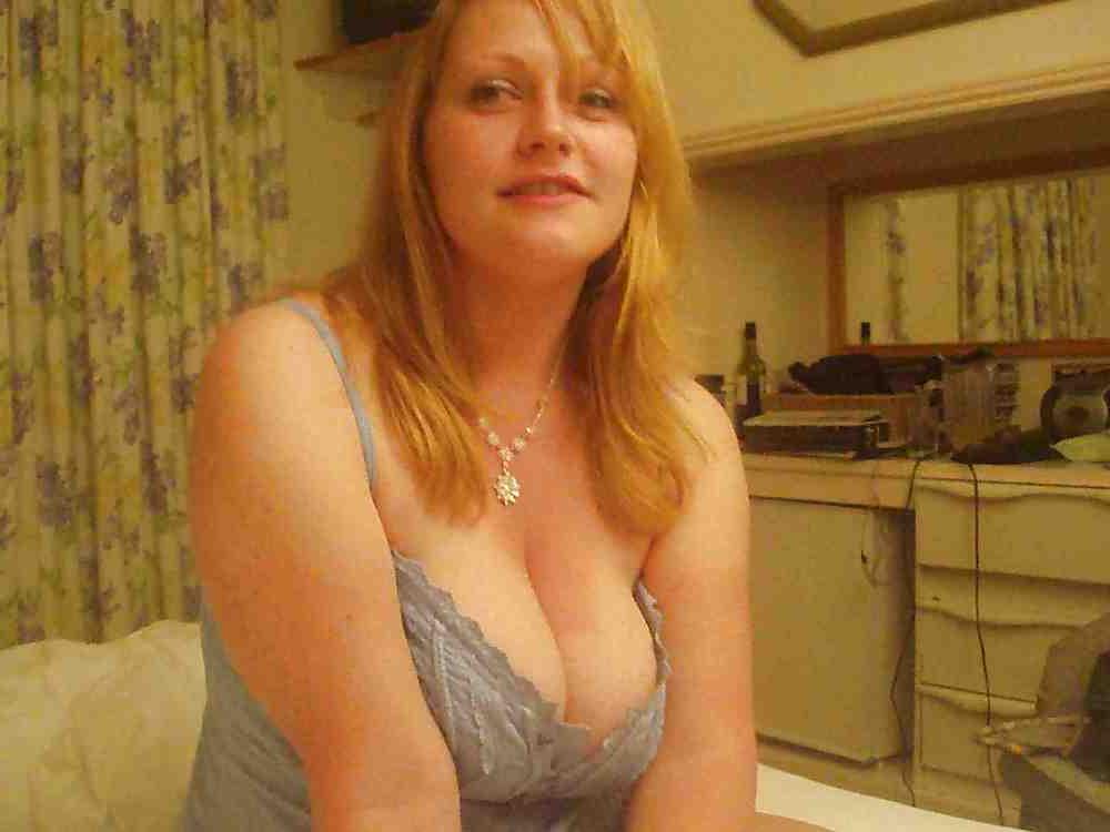 15P British BBW