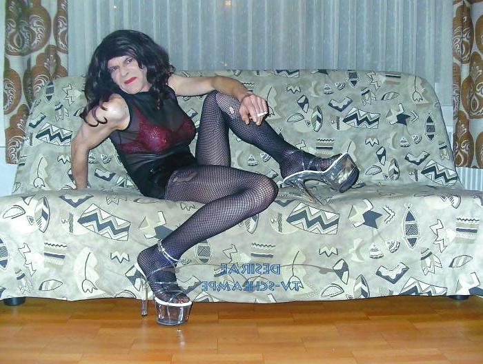 14P CD Gothic-Slut 1