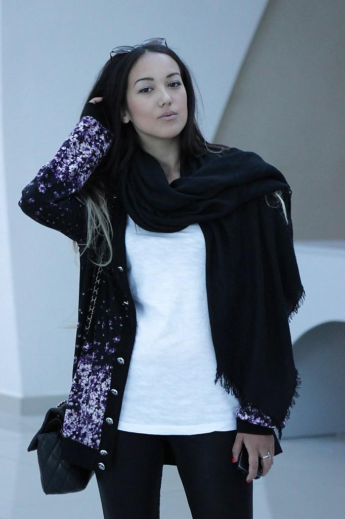 25P Asian kazakh beauty