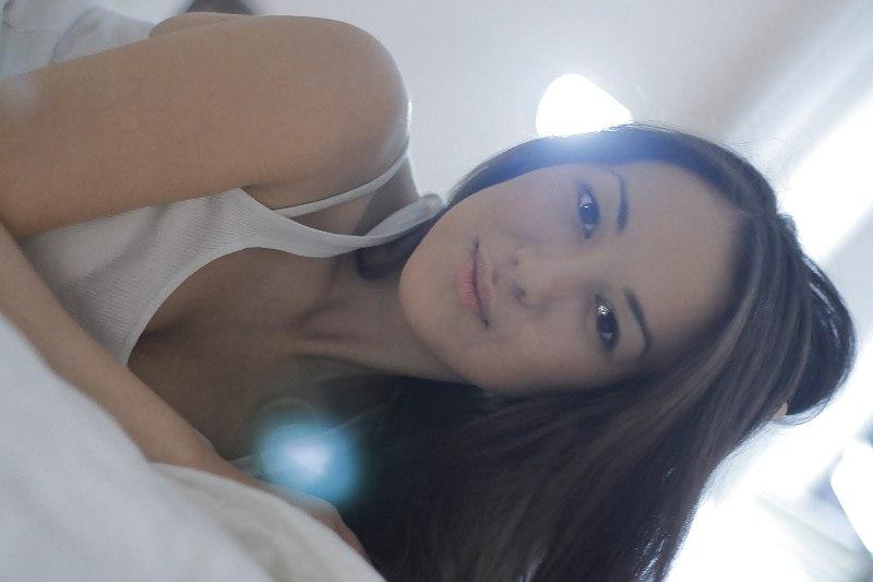 25P Asian kazakh beauty