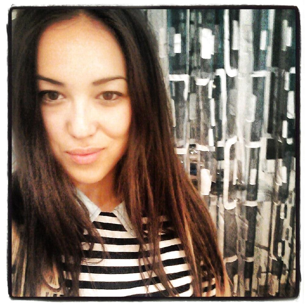 25P Asian kazakh beauty