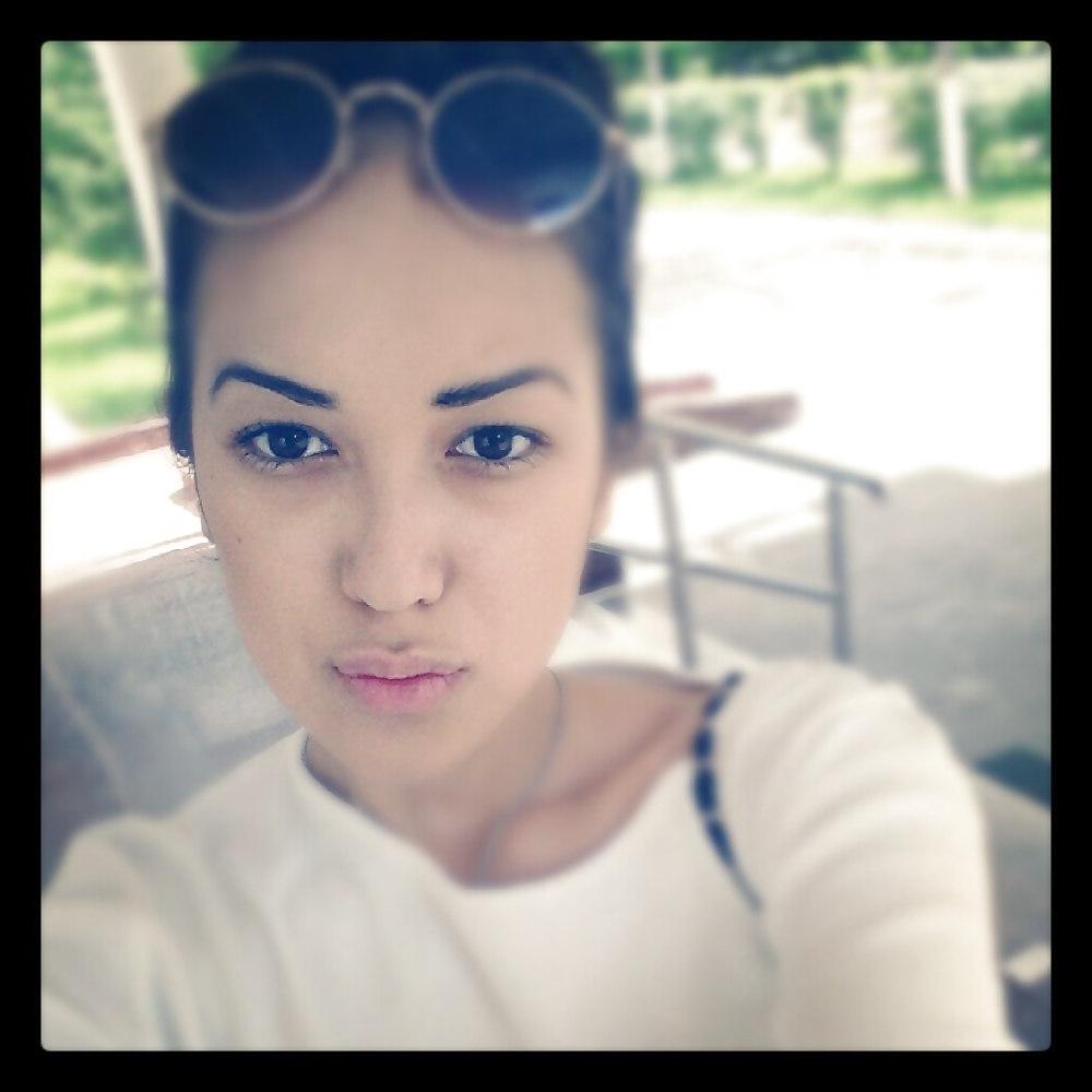 25P Asian kazakh beauty