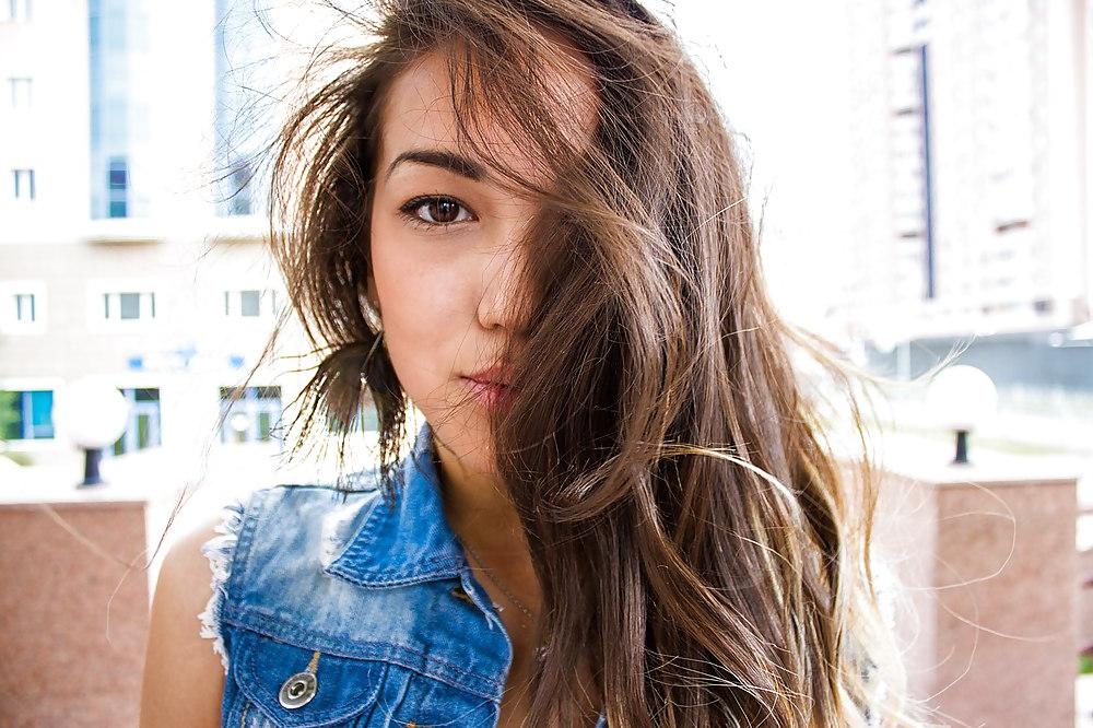 25P Asian kazakh beauty