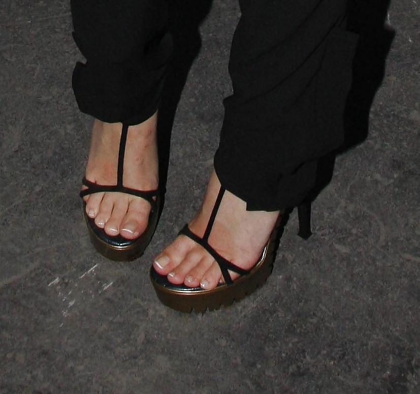 12P Emma Watson Feet