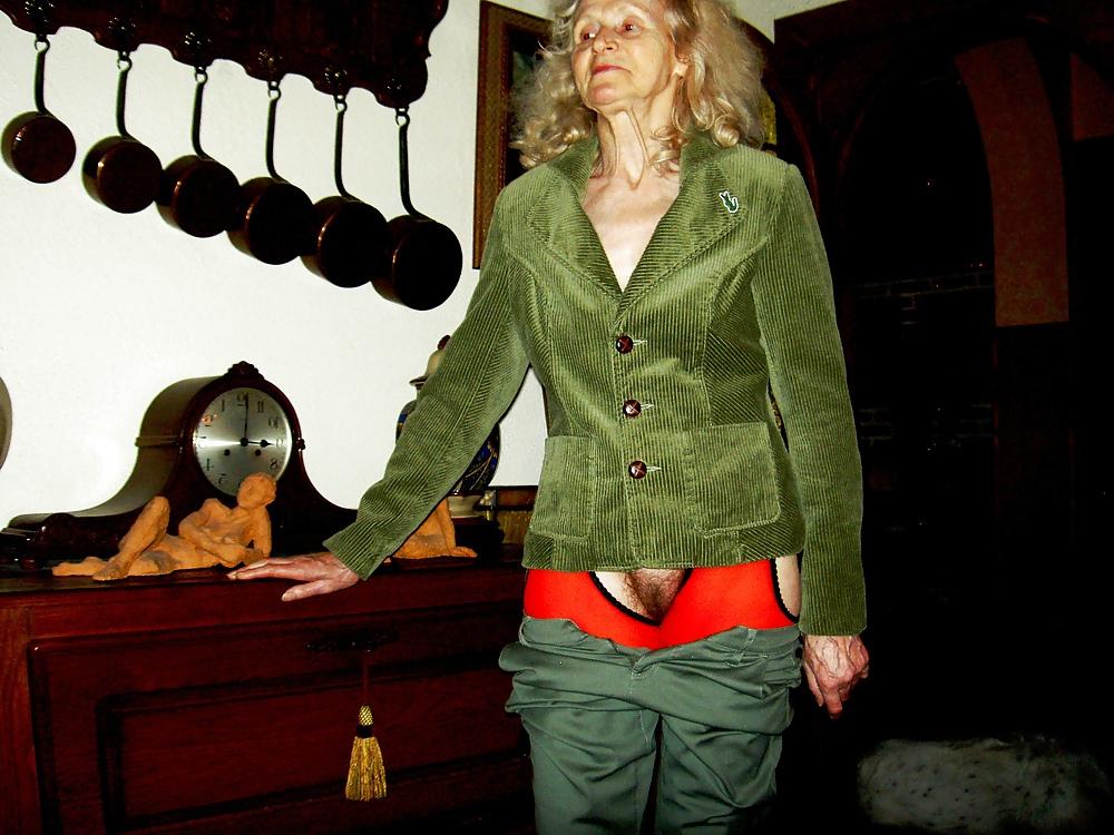 9P Old granny  josee  my neighbor on visit 