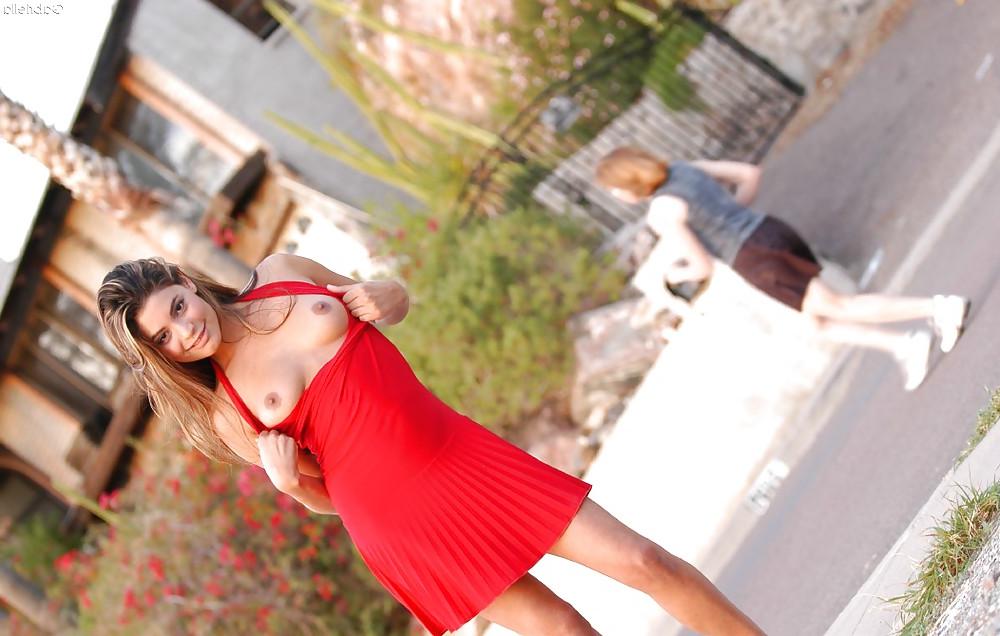 25P Dark-blonde Gabriella posing