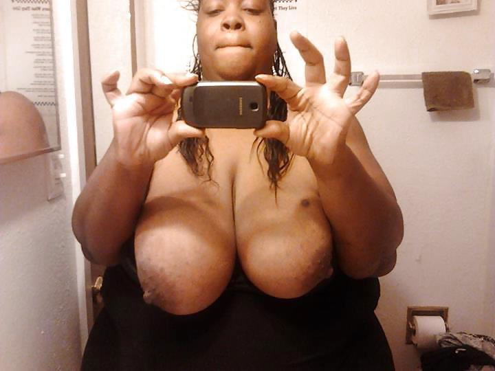 9P BLACK MAMA TITS