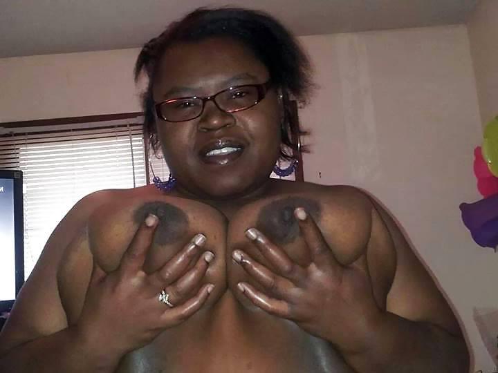 9P BLACK MAMA TITS