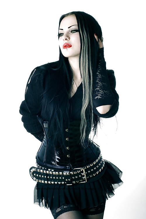 15P Gothic II
