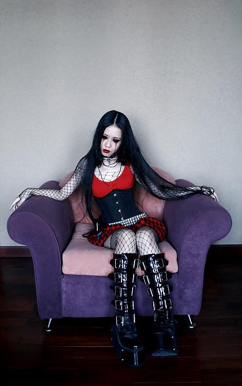 15P Gothic II