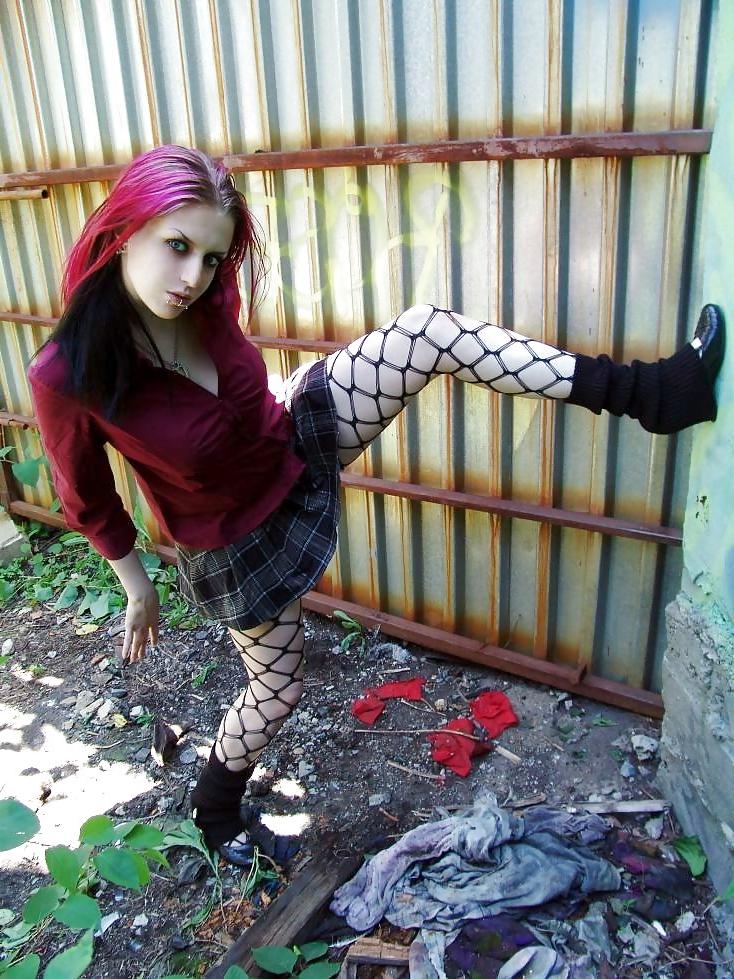 25P Gothic III