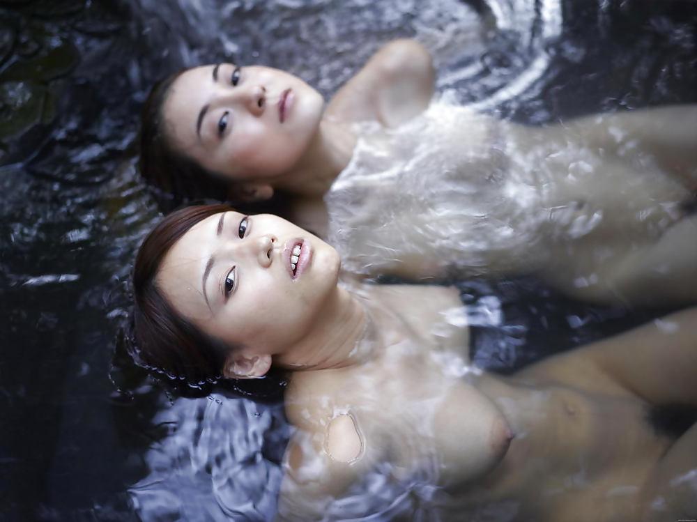 21P The Beauty of Asian Lesbian MILF