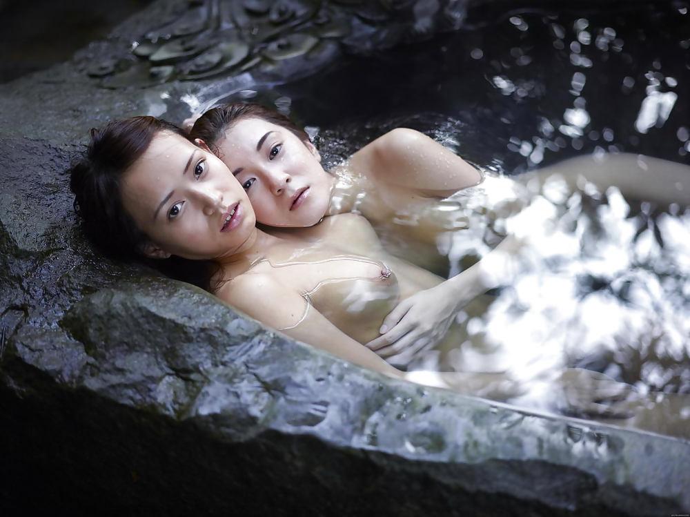 21P The Beauty of Asian Lesbian MILF