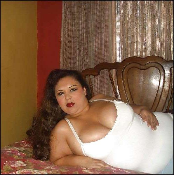 16P Arab bbw
