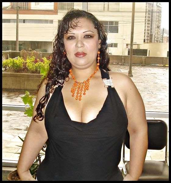 16P Arab bbw