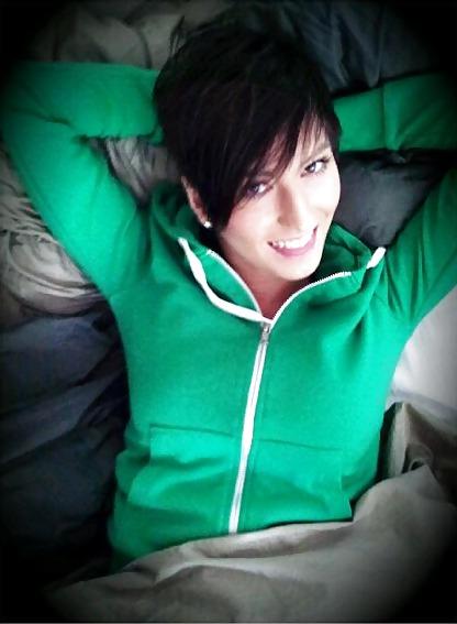 24P Short hair brunettes pornstars