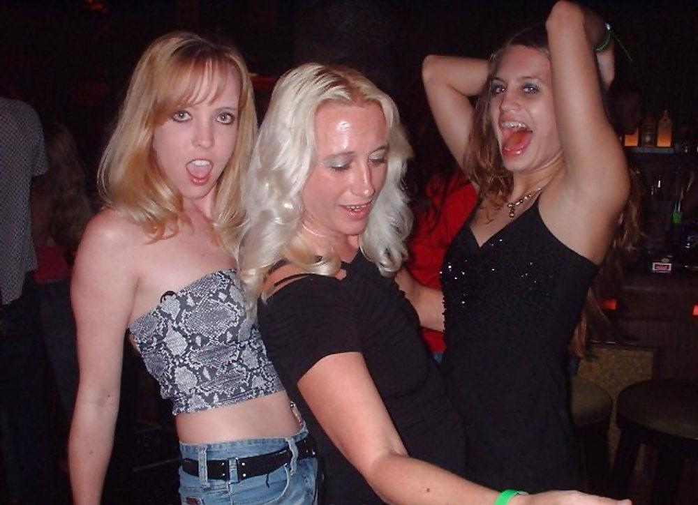11P Dancing