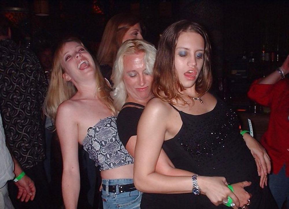 11P Dancing