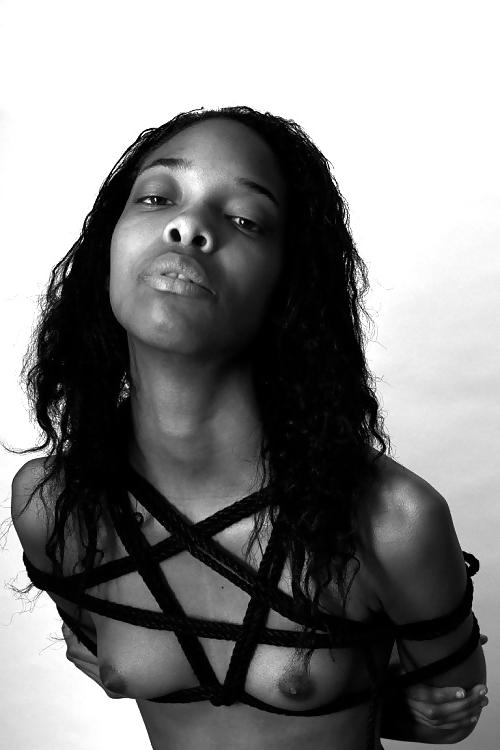 25P Black slave 03