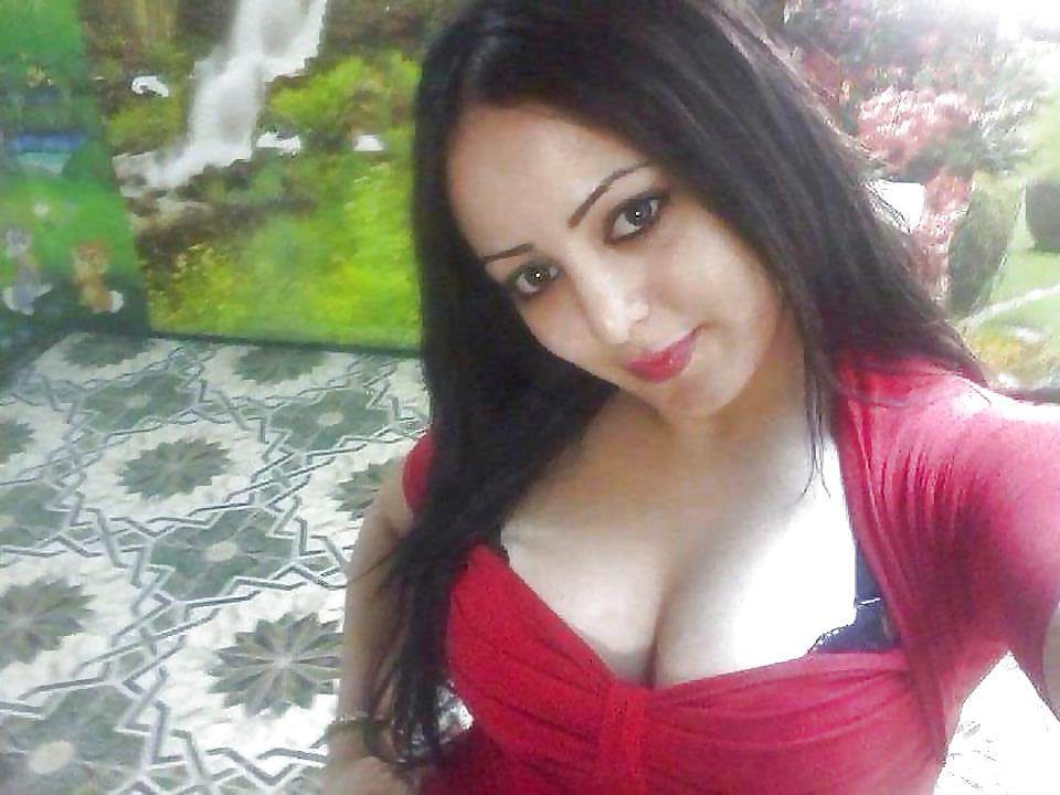 25P Arab-Turkish HOT ASS