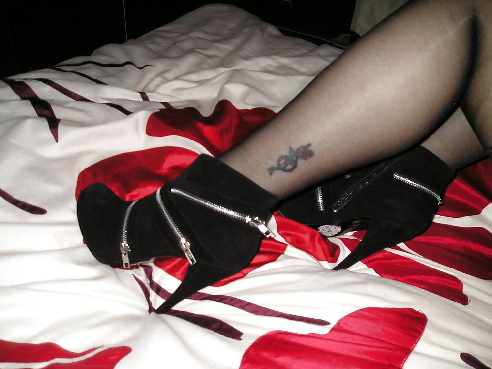 25P Lace top stockings